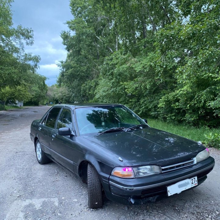 Toyota Carina, 1990