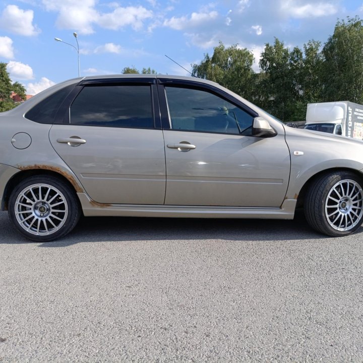 ВАЗ (Lada) Granta, 2013