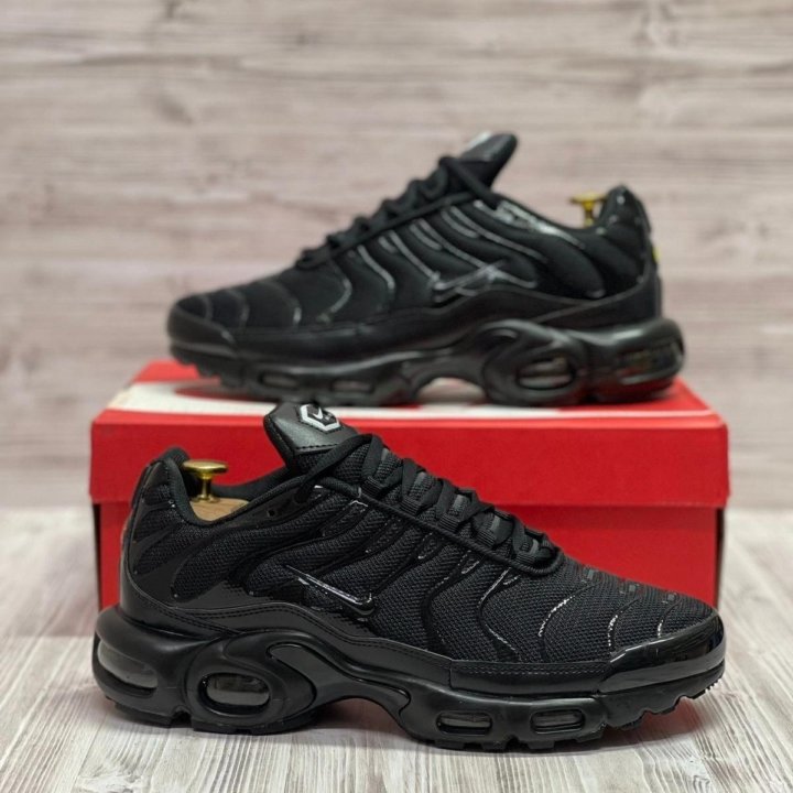 Кроссовки Nike Air Max Tn Plus