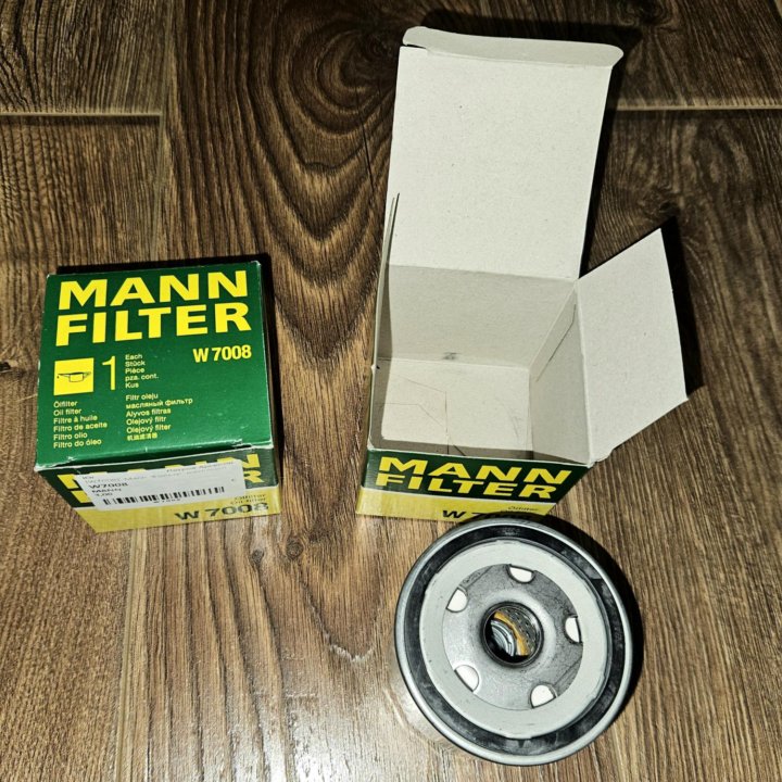 Масляный фильтр Mann Filter W7008