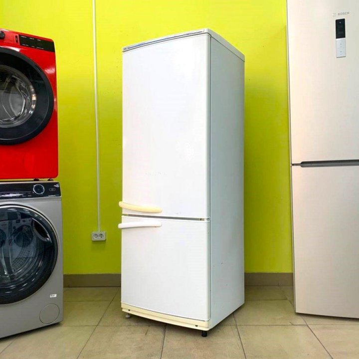 Холодильник бу Atlant. На гарантии