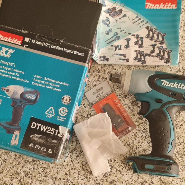 Ударный гайковерт Makita DTW251Z