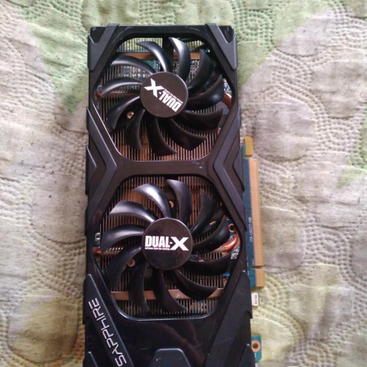 AMD Radeon Sapphire Dual HD 7850 (GV-R785OC-1GD)