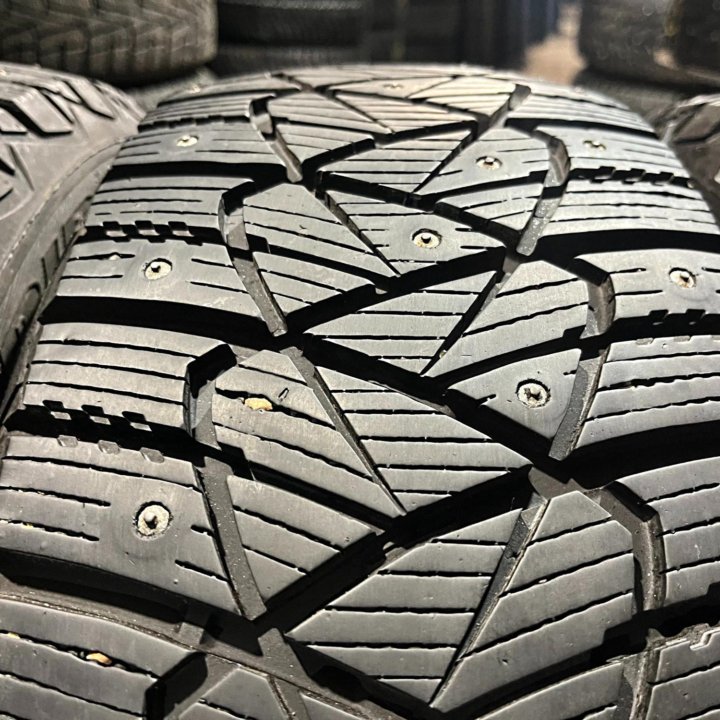 Зима Goodyear UltraGrip 600 205/55 R16 94T