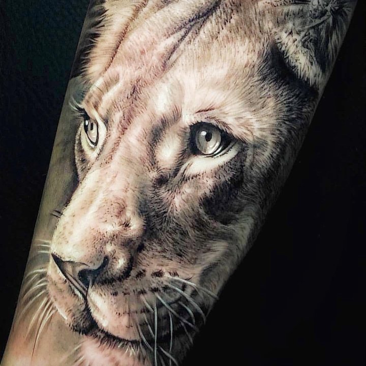 Тату мастер. Tattooer.