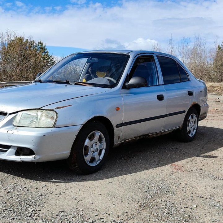 Hyundai Accent, 2004