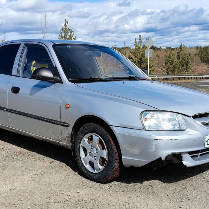 Hyundai Accent, 2004