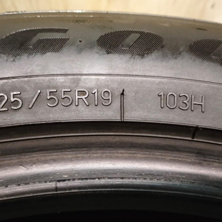 225/55 R19 Goodyear Eagle Touring