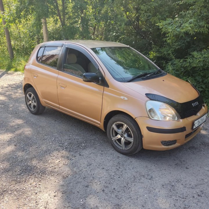 Toyota Vitz, 2004