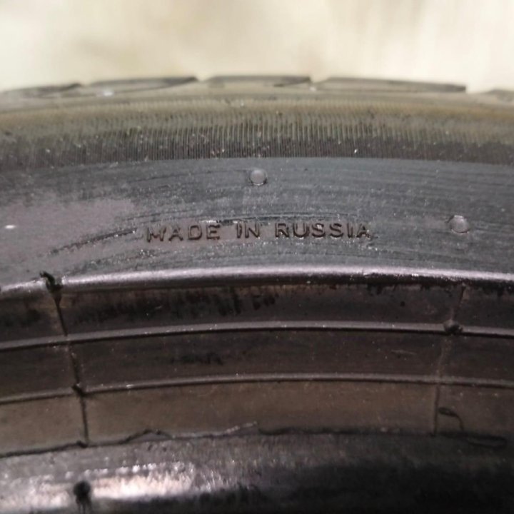 225/40 R18 Pirelli Powergy