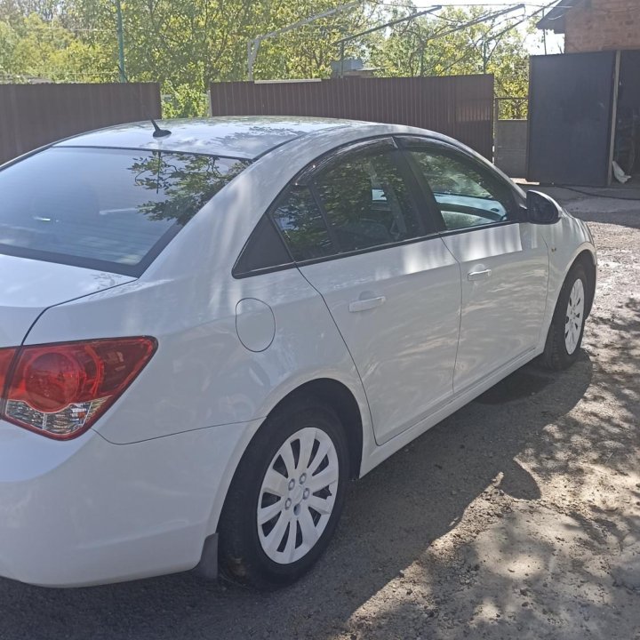 Chevrolet Cruze, 2010