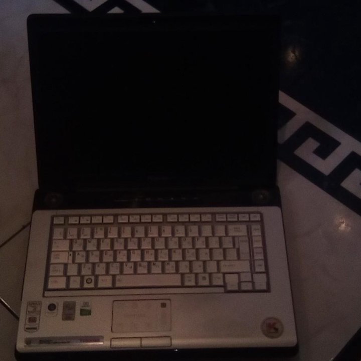 TOSHIBA Satellite A210-1AQ. РАЗБОР