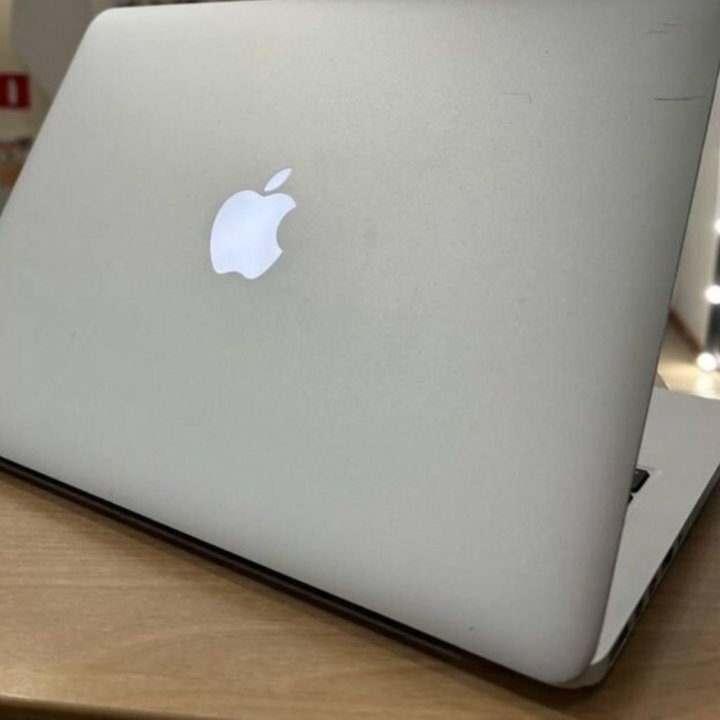 MacBook Pro 13 M1 8/256Gb Silver Новый,Магазин