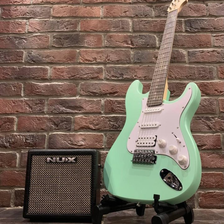 Электрогитара Stratocaster c Комбиком (комплект)