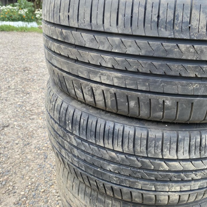 Резина 225/40R19