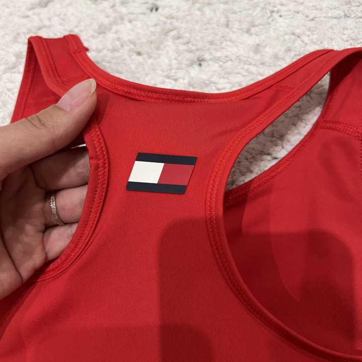 Топ оригинал Tommy Hilfiger красный женский XS-S