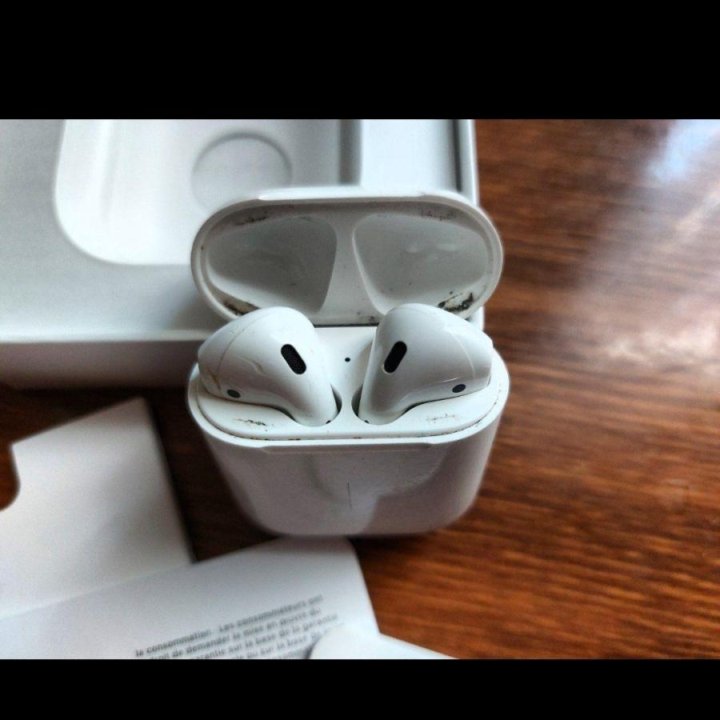 AirPods 2, наушники беспроводные.