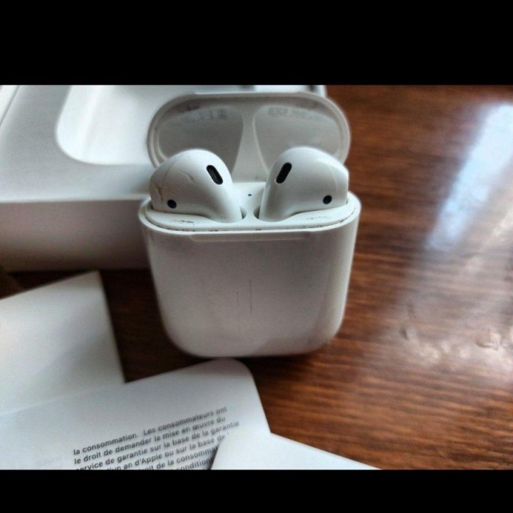 AirPods 2, наушники беспроводные.