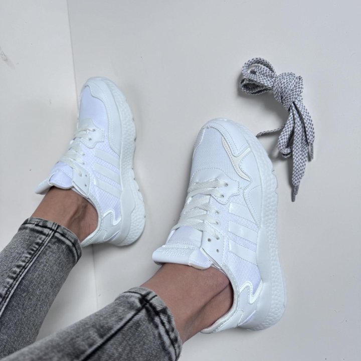 Кроссовки adidas jogger новые