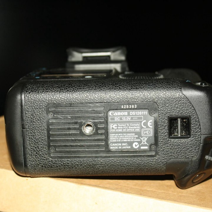 Canon 126111 body