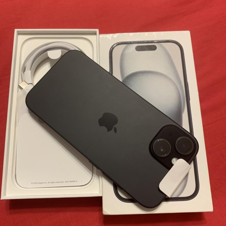 Смартфон Apple iPhone 15 128 Gb