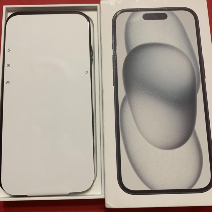 Смартфон Apple iPhone 15 128 Gb