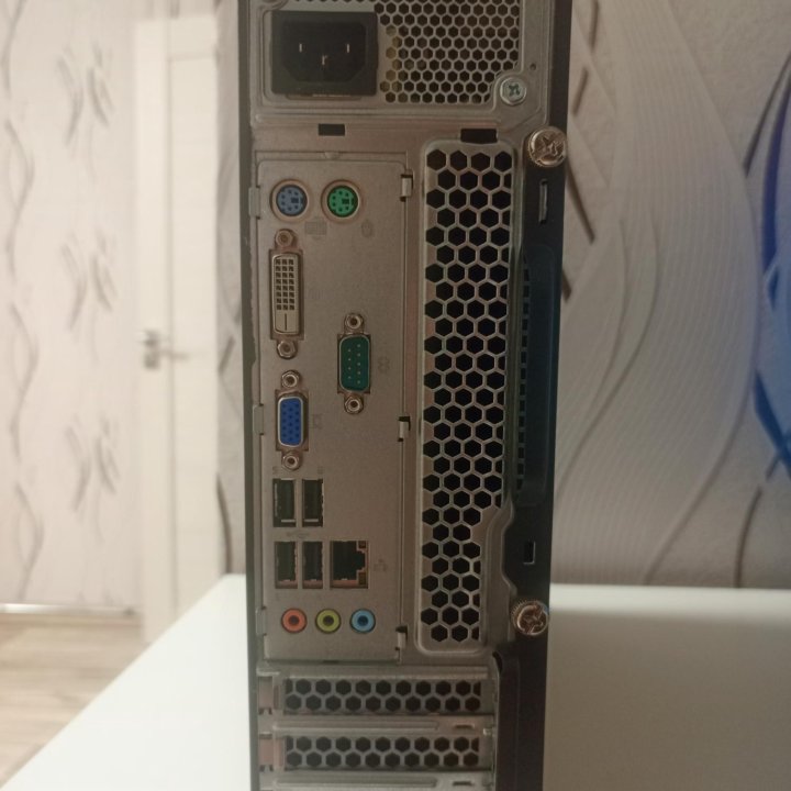 Компьютер Lenovo ThinkCenter M71e