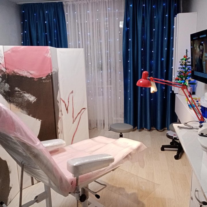 Маникюр, педикюр , наращивание ногтей