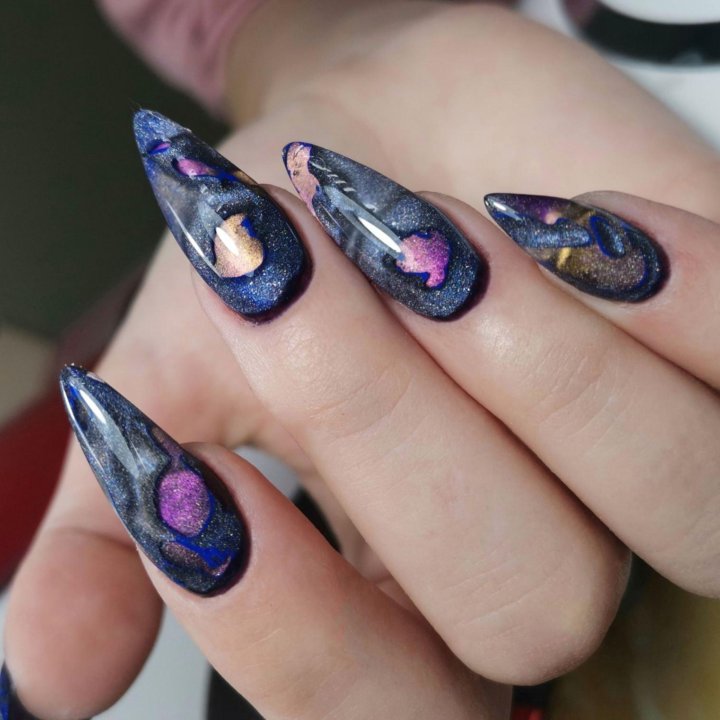 Маникюр, педикюр , наращивание ногтей