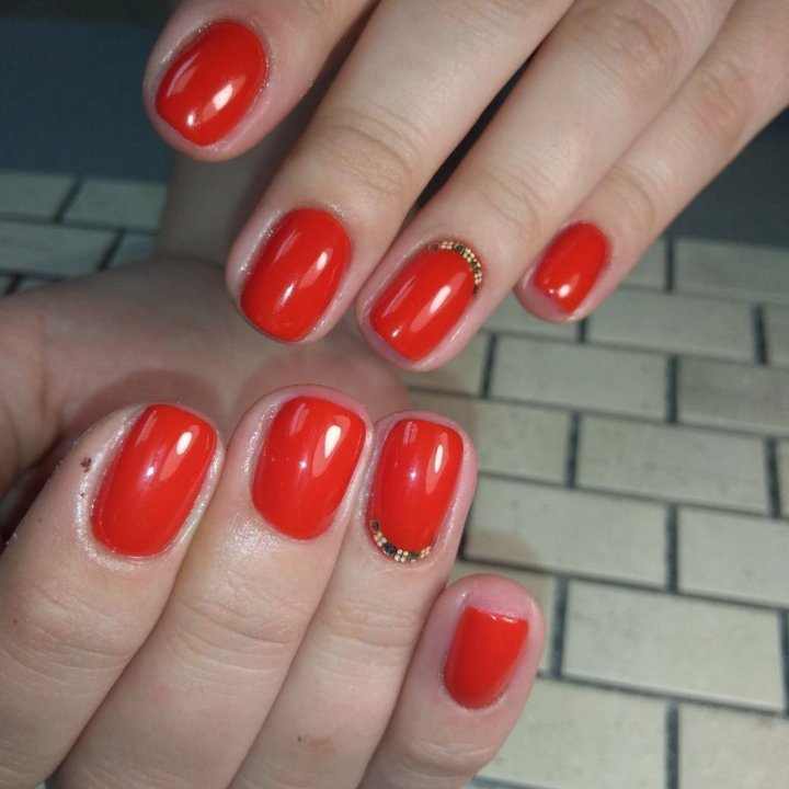 Маникюр, педикюр , наращивание ногтей