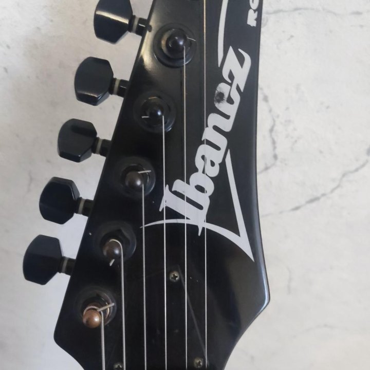 Электрогитара Ibanez RG 270b