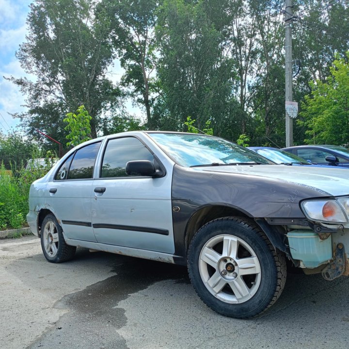 Nissan Almera, 1997