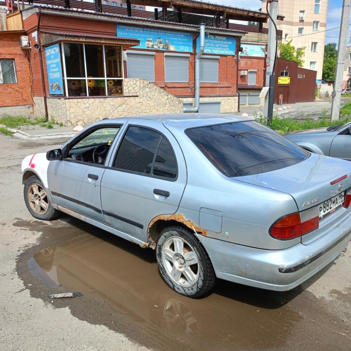 Nissan Almera, 1997