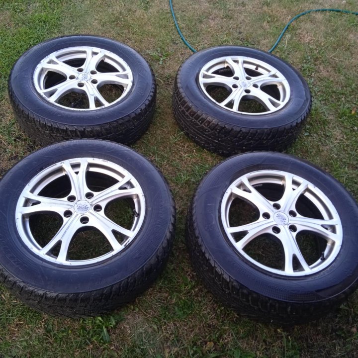 Диски с зимней резиной 225/65 R17