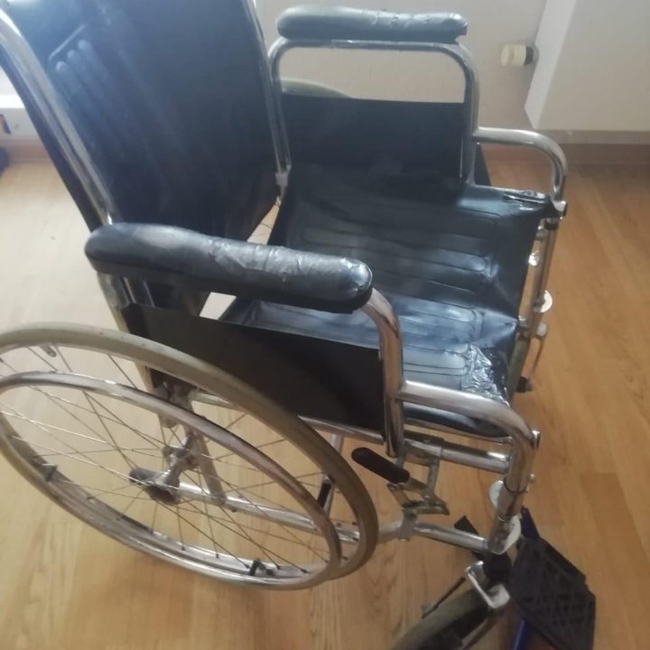 Инвалидное кресло