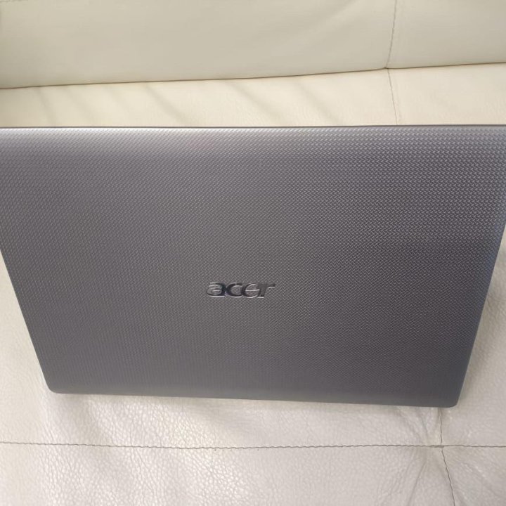 Acer 4741G, Core i3 2.2ghz + SSD 256gb