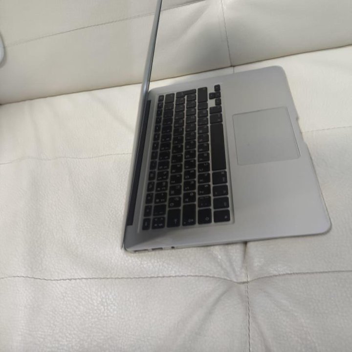 MacBook Air 13 2015, CORE I5 2600mhz/4gb/128gb