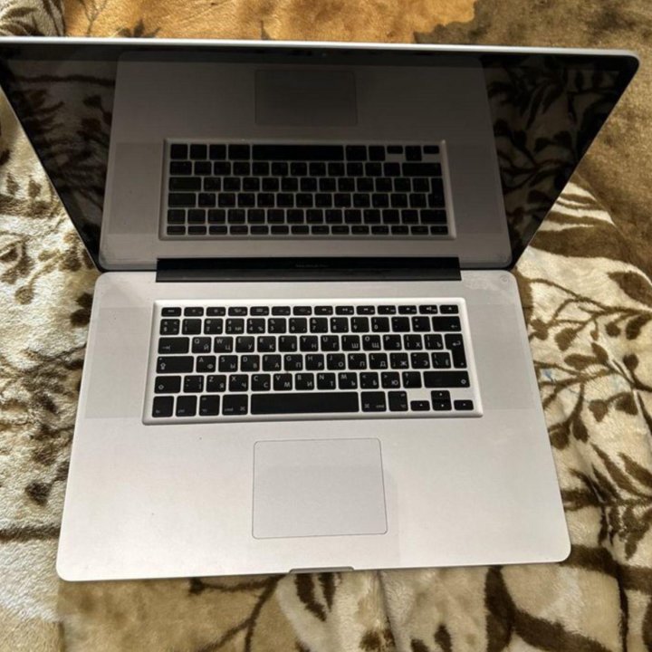 Apple MacBook Pro 17, 16gb озу, 512gb SSD, core I7