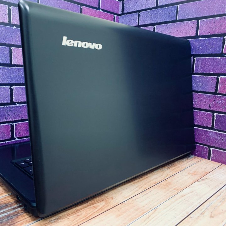 Огромный Игровой Lenovo 17.3 GeForce 4Gb В металле