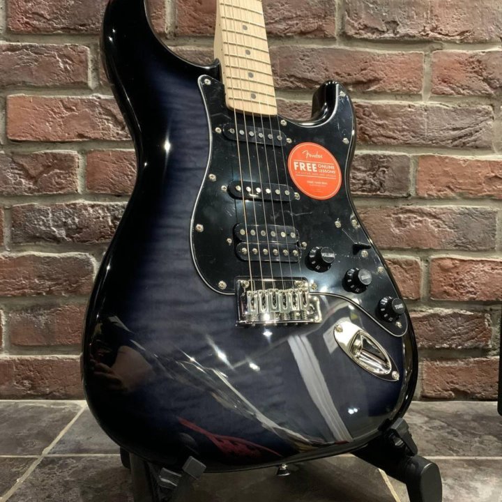 Электрогитара Fender Affinity HSS + Комбик Nux