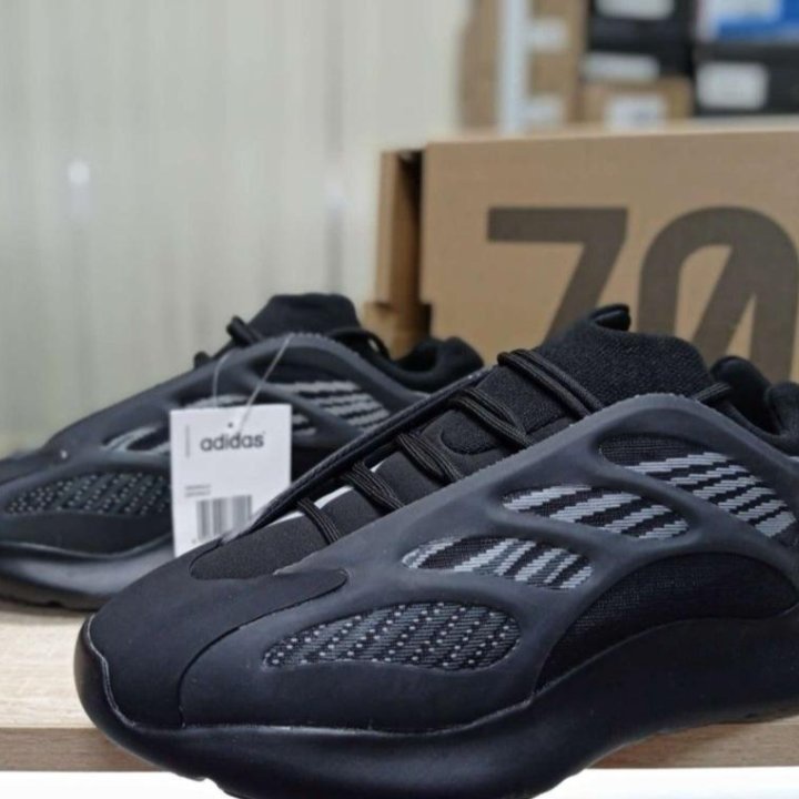 Кроссовки Adidas Yeezy Boost 700