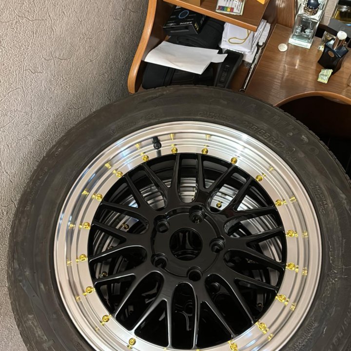 BBS LM R17 7.5J ET35 5*114.3 на резине 215/55