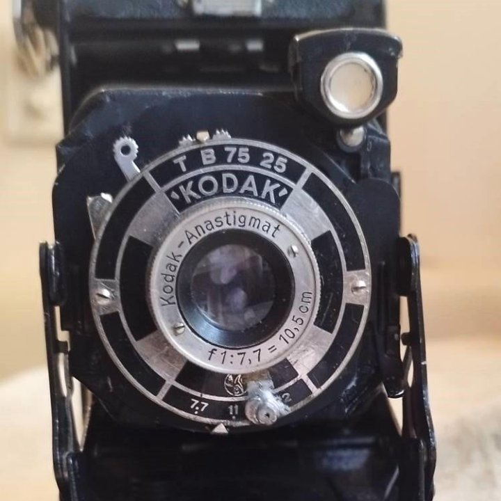 Старинны фотоаппарат Kodak