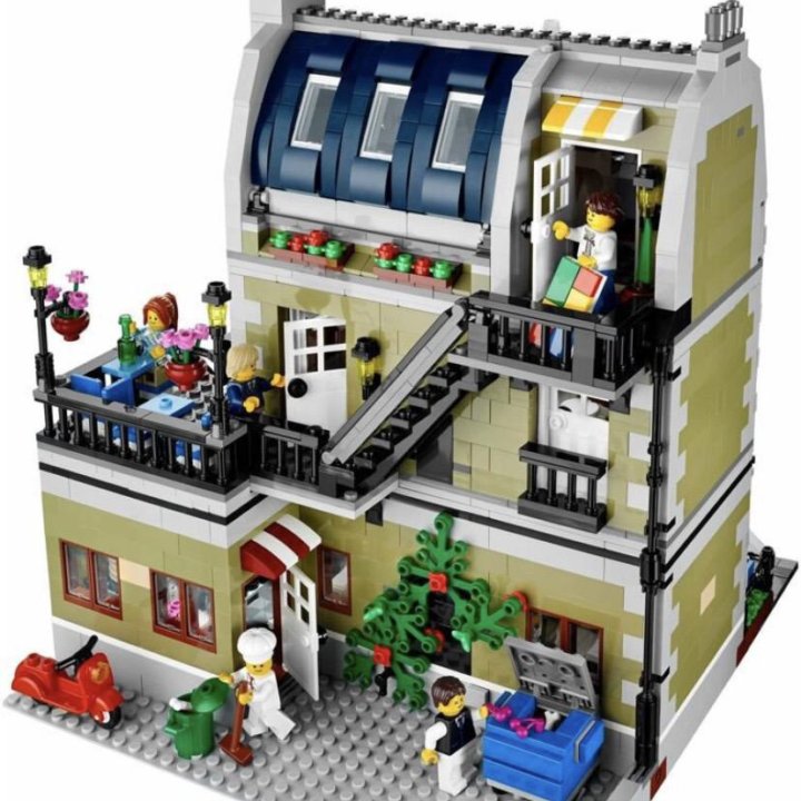 LEGO 10243 Parisian Restaurant