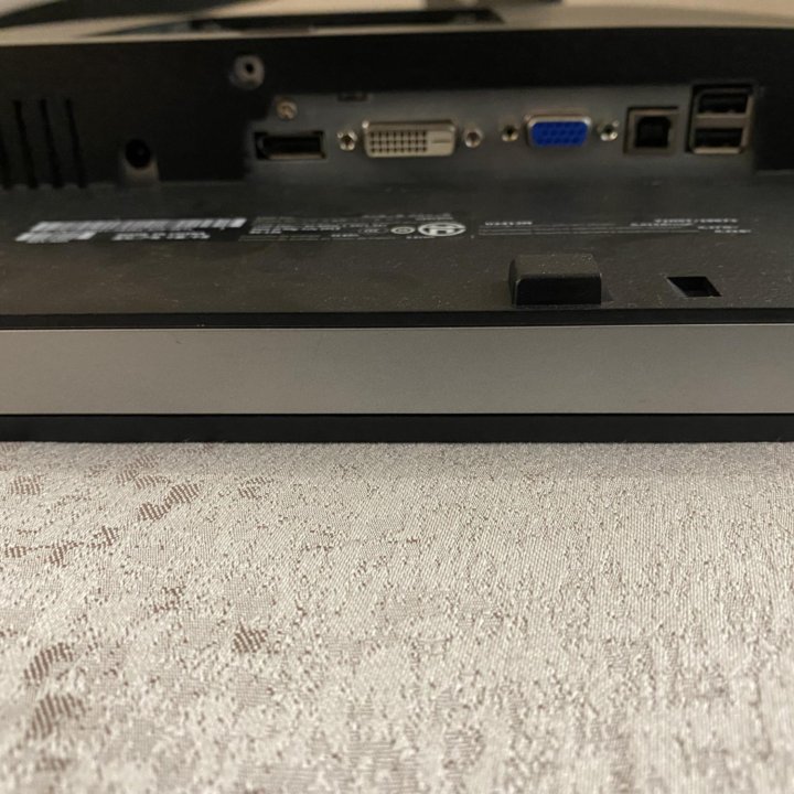 Компьютерный монитор Dell U2412M