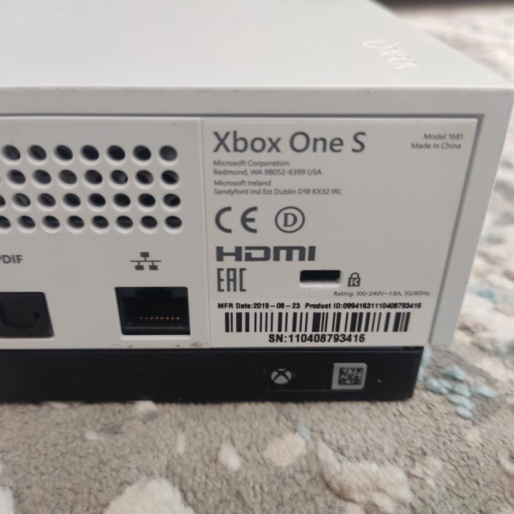 Xbox One S 1Tb+70 игр