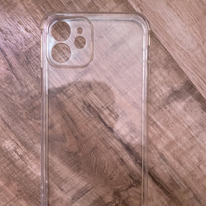 Чехлы на iPhone 12