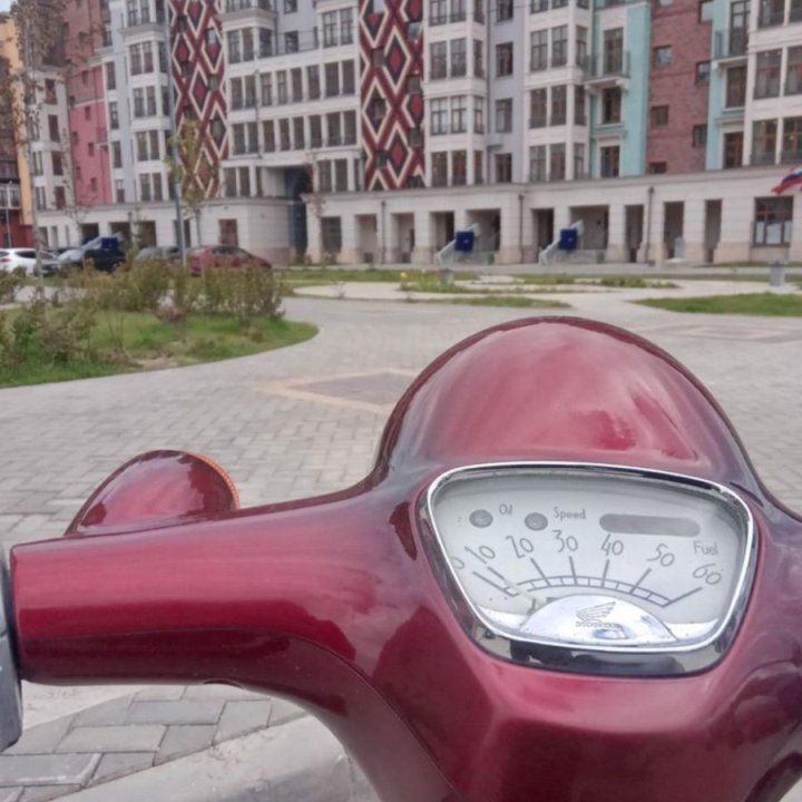 Скутер Honda Giorno 125