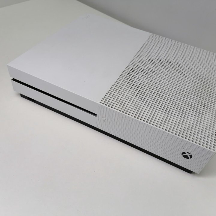 Xbox One S +2геймпада