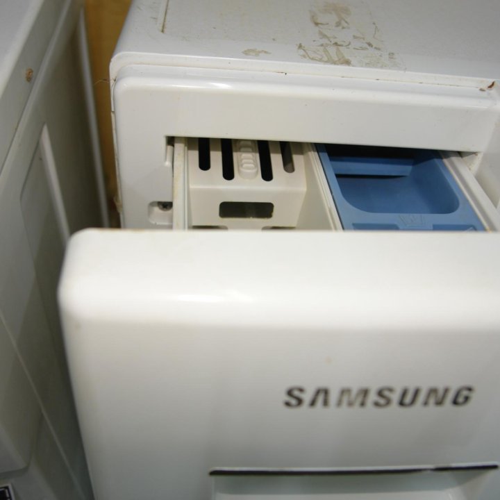 Стиральная машина Samsung WF602U2BKWQ